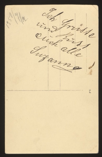 ANNOTATION ON PHOTO (back, handwritten): German: "Ich grüße und küsse Euch alle, Susanne" English: "I greet and kiss you all, Susanne" Additional notation: "135/M/1/12" (reference number) Description: Front shows a portrait of a woman wearing a hat with a feather and pearl necklace, white blouse. The sender is identified as Susanne.