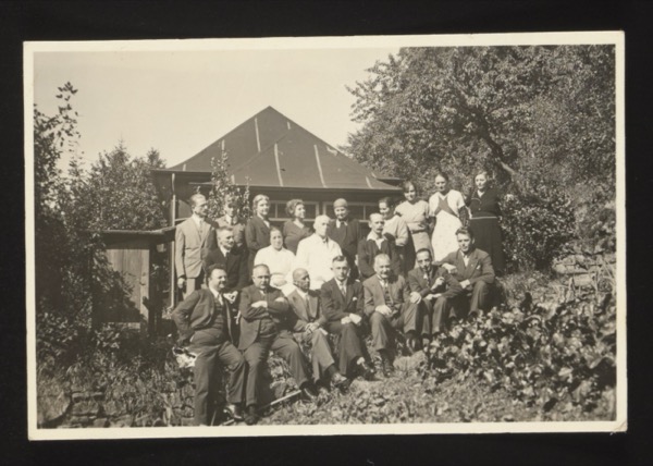 Photo (front) — see annotation on reverse