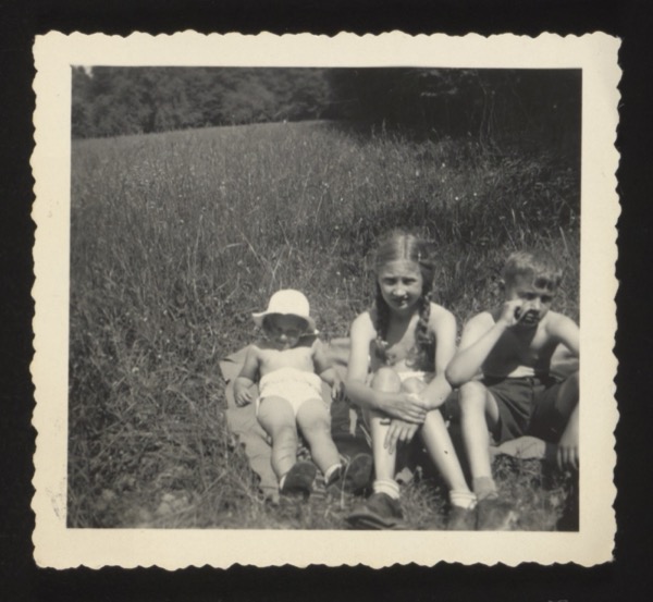 Photo (front) — see annotation on reverse