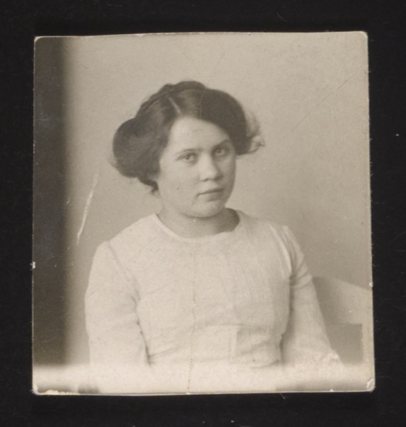 Photo (front) — see annotation on reverse